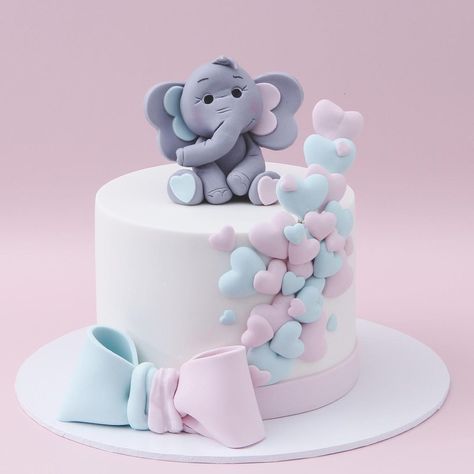 Safari Gender Reveal Cake, Elephant Gender Reveal Cake, Gender Reveal Cake Inside, Baby Shower Cake Ideas Unique, Elephant Gender Reveal Party, Gender Reveal Cake Ideas, Elephant Gender Reveal, Baby Party Themes, Celebration Desserts