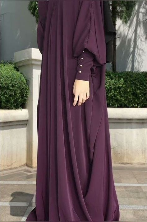 Abaya Outfits, Simple Abaya Designs, Simple Abaya, Abaya Collection, Islamic Fashion Dresses, Abaya Outfit, Hijab Style Tutorial, Womens Trendy Dresses, Muslim Fashion Hijab Outfits