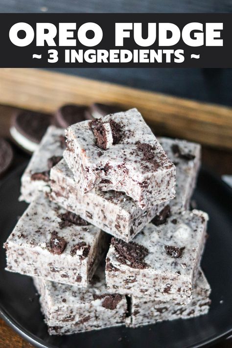 Making Oreo fudge is so easy with this 3 ingredient recipe! It has the perfect texture, and it’s likely you already have all the ingredients! 3 Ingredient Chocolate Fudge, Oreo Fudge Recipe, Making Fudge, 3 Ingredient Recipe, Cookies And Cream Fudge, Chocolate Fudge Recipe, Homemade Fudge Recipes, Easy Candy Recipes, Oreo Fudge