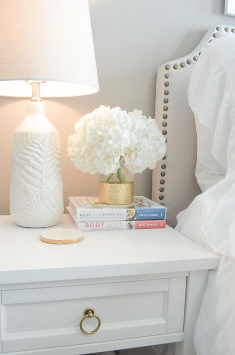 January Book Reviews Decorating Bedside Tables, Gold And White Room Decor, Above Nightstand Decor, College House Decor Living Room, College Room Ideas, Carpet For Dogs, Carpet Tiles Ideas, White Nightstand Decor, Night Stand Decor