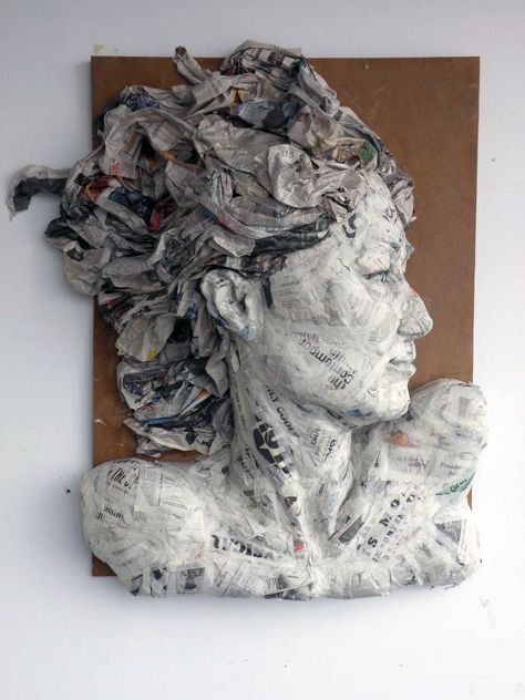 Sculpture Paper Mache, Cardboard Art Sculpture, Sculpture Paper, Paper Mache Projects, Paper Art Sculpture, Cardboard Sculpture, Trash Art, Paper Mache Sculpture, Paper Mache Art