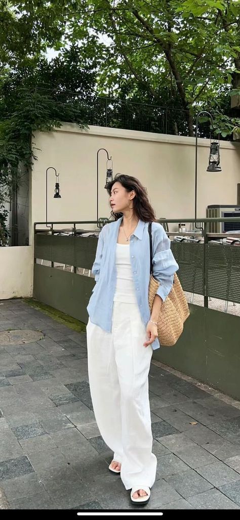 Super Nice and Very Elegant ... Love the Length and the Material. I Love it Japan Clothing Aesthetic, Japan Spring Style, Summer In Tokyo Outfit, Japanese Spring Fashion Women, Japan Summer Style, Taiwan Summer Outfits, Japan Summer Fits, Tokyo Japan Outfits Summer, Tokyo Summer Outfit