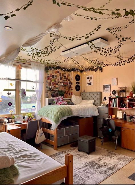 dorm inspo cozy dorm inspo cozy bedroom dorm inspo cozy  pink dorm inspo cozy  blue dorm inspo cozy  double college dorm inspo cozy green Dorm Vibes Aesthetic, Dorm Room Setup Layout, Unc Dorm Room, Things For Dorm Room, Zen Dorm Room, Retro College Dorm, Cozy Twin Bed Ideas, Dorm Layout Ideas Double, Cozy College Dorm Room Ideas