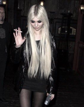 Taylor Momsen, Blonde Hair, Blonde, On Twitter, Twitter, Hair, On Instagram, Instagram, Black