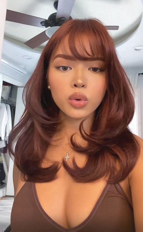 Golden Auburn Hair, Copper Hair With Bangs, Morena Hair Color Ideas, Ginger Brown Hair, Dark Ginger Hair, Jayne Matthews, Hair Color For Morena, Cinnamon Hair Colors, Good Haircut