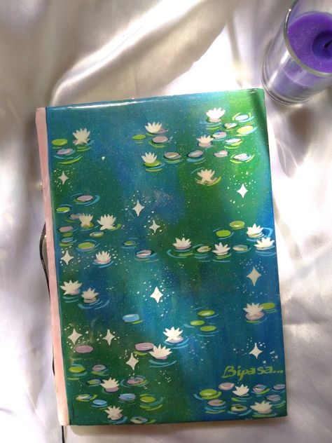 Sketch Pad Cover Ideas, Aethstetic Sketchbook, Things To Draw On The Front Of A Sketch Book, Customizing Sketchbook Cover, Art Book Covers Sketchbooks, Schetchbook Cover Ideas, Paint Book Cover Ideas, Notebook Cover Design Painting, Sketch Book Front Cover Ideas Aesthetic