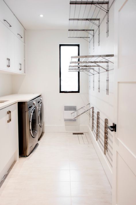 Laundry Hanging, Utility Room Designs, Drying Room, Bilik Air, Stylish Laundry Room, Dream Laundry Room, Laundry Room Layouts, Laundry Room Renovation, Laundry Design