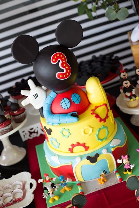 Disney Party Ideas Decorations, Disney Party Ideas, Mickey Birthday Cakes, Mickey Mouse Clubhouse Cake, Mickey Mouse Birthday Theme, Mickey Mouse Birthday Decorations, Mickey Mouse Birthday Cake, Hot Diggity Dog, Twodles Birthday