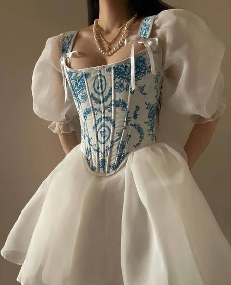 Corset Fashion, Fairytale Dress, Mode Inspo, Fancy Outfits, Belle Epoque, Stage Outfits, Corset Dress, Fancy Dresses, Dream Dress