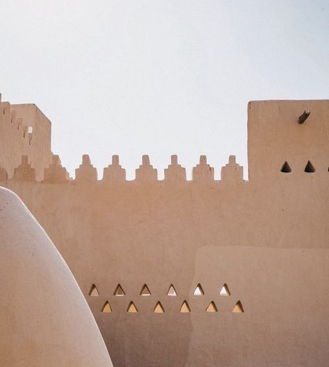 Diriyah Architecture, Diriyah Saudi Arabia, Saudi Arabia Culture Art, Najd Architecture, Riyadh Architecture, Saudi Arabia Architecture, Saudi Arabia Design, Saudi Arabia Aesthetic, Najdi Architecture