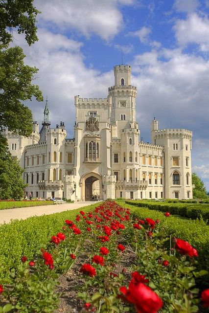 Era Victoria, Old Castle, White Castle, Castle Mansion, Castle Aesthetic, European Castles, Castle House, Chateau France, Voyage Europe