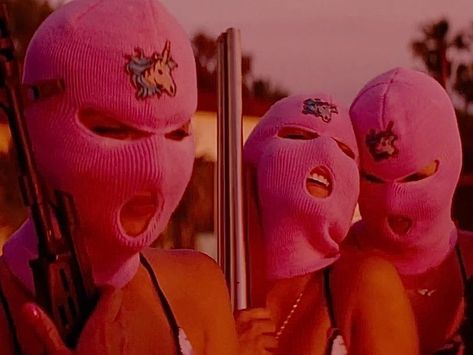 𝙣𝙖𝙩 🖤☻︎ on Instagram: “spring breakers. - #springbreakers #filmedit” Spring Breakers Costume, Harmony Korine, Spring Breakers, Septième Art, Mask Girl, Bad Things Lyrics, Female Rappers, Bad News, Black Aesthetic