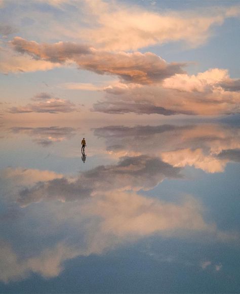 Bolivian Salt Flats, Walking On A Dream, Water Aesthetic, Flat Photo, Reflection Photography, Self Portraits, Salt Flats, Magic Aesthetic, Cloud Drawing