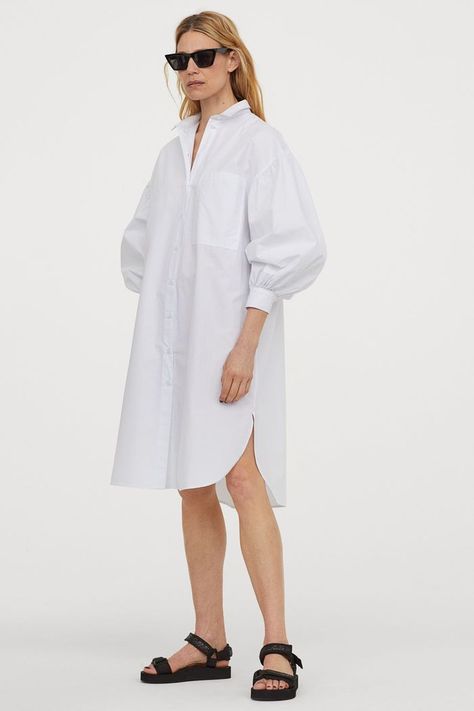 Aug 5, 2020 - We're highlighting the chicest summer basics at H&M that will go with everything in your closet. White Dress Shirt, Oversized Shirt Dress, Dress H&m, Collared Shirt Dress, Cotton Shirt Dress, White Shirt Dress, White Shirts, Kolkata, Oversized Shirt