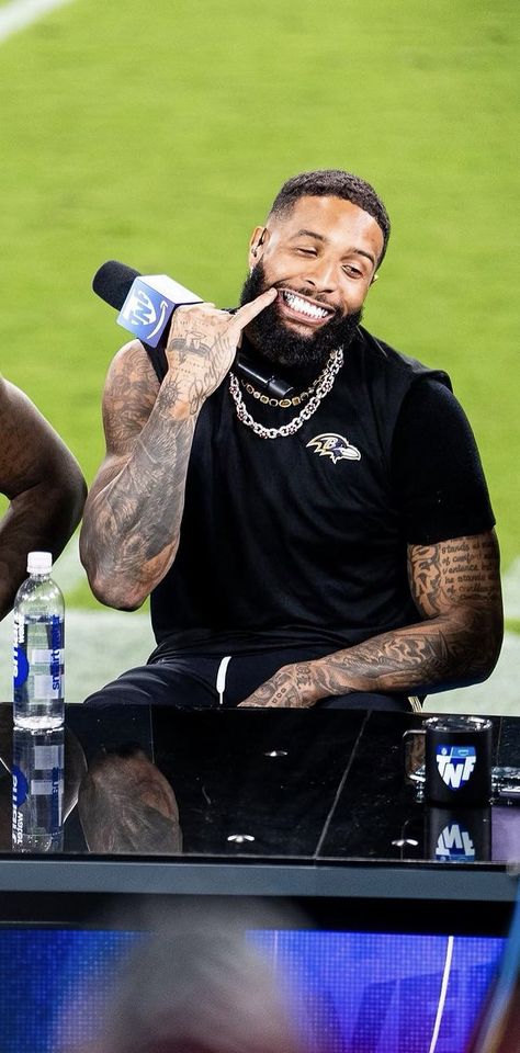 Odell Beckham Jr Ravens, Obj Wallpaper Beckham Jr, Obj Fits, White Men Haircut, Fine Nfl Players, Odell Beckham Jr Aesthetic, Obj Fashion, Odell Beckham Jr Instagram, Odell Beckham Jr Outfits