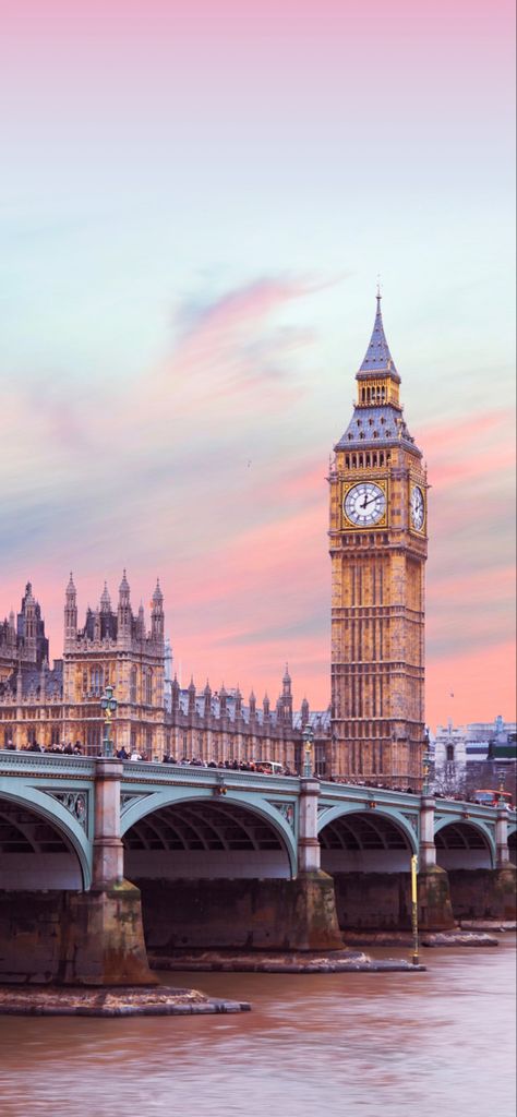 London Scenery Photography, London Iphone Wallpaper Hd, London Landscape Wallpaper, London Phone Wallpaper, London Background Wallpapers, London Aesthetic Wallpaper Iphone, Pink London Aesthetic, London Pink Aesthetic, London Hd Wallpapers