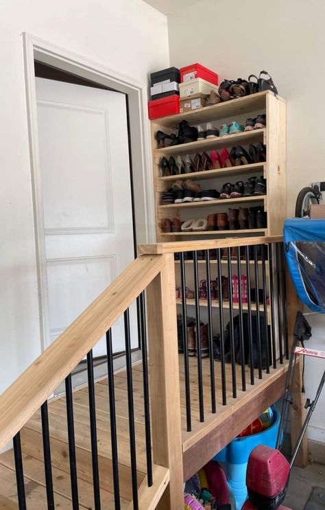 Garage Steps, Shelves Garage, Diy Garage Organization, Garage Stairs, Garage Entryway, Diy Garage Work Bench, Garage Mudroom, Garage Storage Inspiration, Garage Organization Ideas