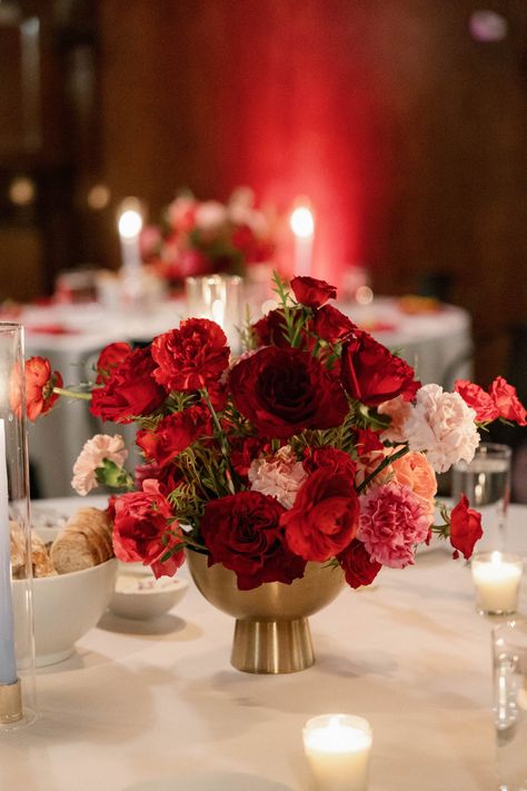 Pinks And Burgundy Wedding, Red Flower Arrangements Modern, Red And Pink Wedding Reception, Gala Floral Centerpieces, Pink And Red Flowers Wedding, Red Floral Centerpieces For Party, Red Flower Centerpieces For Party, Red Wedding Table Settings, Red Gold White Wedding Theme