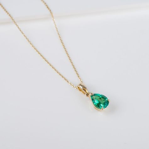 Just in: Restocked! ✨ This minimalist teardrop pendant features a lab-grown emerald set in 9ct solid yellow gold. The perfect gift for May birthdays 🎁 💚or just because. DM anytime - Michael #EmeraldPendant #MayBirthstone #GiftIdeas #maybirthstone #emeraldpendant May Birthdays, Emerald Set, May Birthday, Emerald Pendant, Birthstone Gifts, Teardrop Pendant, Yellow Gold Chain, Emerald Gemstone, Solid Yellow