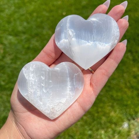 "this selenite crystal heart palm stone is one of the most protective stones. it has the ability to cleanse and recharge itself and other stones or gemstone jewelry. selenite is often referred to as a \"psychic cleansing stone\" because it's perfect for all kinds of energy cleansing from your body, home and office space. this listing is for one (1) large selenite heart palm stone, approx size 3-3.5 inches approx weight 150 - 199 grams ♥ all of our crystals are hand picked & vibrationally cleanse Self Cleansing, Energy Cleansing, Cleansing Stones, Cleansing Crystals, Healing Heart, Reiki Crystals, Selenite Crystal, Worry Stones, Puffy Heart