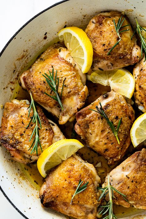 Rosemary Lemon Chicken, Rosemary Chicken Thighs, Lemon Chicken Thighs, Simple Sides, Lemon Rosemary Chicken, Thighs Chicken, Easy Chicken Thigh Recipes, Chicken Thigh Recipes Oven, Chicken Thigh Recipes Crockpot