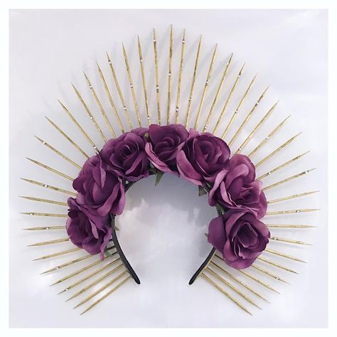 Gold Halo Crown, Halloweenský Makeup, Headpiece Diy, Diy Crown, Halo Crown, Gold Spray Paint, Star And Moon, Beginner Knitting Projects, Flower Spike