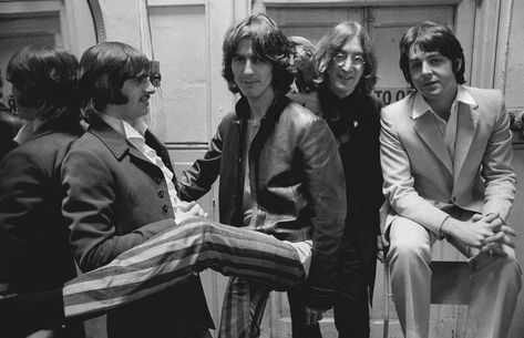 The Beatles "Mad Day Out" session July 28th, 1968 by Don McCullin Beatles George, Book Pictures, The White Album, Beatles Photos, Beatles Pictures, Beatles Fans, The Fab Four, Lonely Heart, Ringo Starr