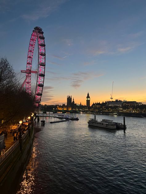 London In July, London Morning, Life In London Aesthetic, Moving To London, London View Aesthetic, London Aesthetic Camden, Sunset Aesthetic London, London Streets Aesthetic, England Aesthetic