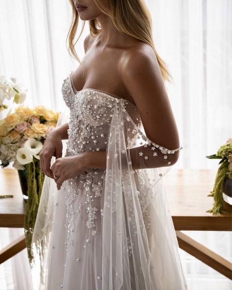 Wedding Renewal Dress 20 Years, Open Back Wedding Dresses, Pearl Wedding Dress, Dream Wedding Ideas Dresses, Wedding Dress Fabrics, A Wedding Dress, Pretty Wedding, Pearl Wedding, Tulle Wedding Dress