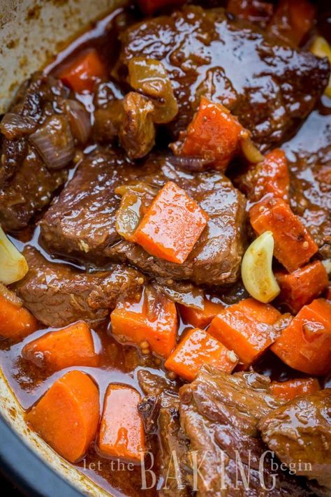 Short Rib Recipes Easy, Short Ribs Recipe Dutch Oven, Recipe Dutch Oven, Short Rib Recipes Oven, Short Rib Beef Stew, Ribs Recipe Oven, Short Rib Stew, Braised Short Ribs Recipe, Easy Beef Stew Recipe