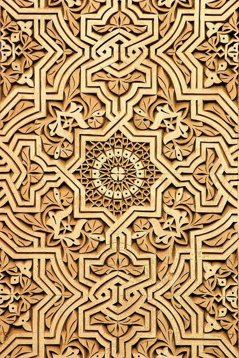 Explore ilustração infantil's photos on Flickr. ilustração infantil has uploaded 1522 photos to Flickr. British Wallpaper, Islamic Patterns, Arabic Pattern, Art Appliqué, Image Swag, Embossed Metal, Islamic Art Pattern, Islamic Design, Islamic Pattern