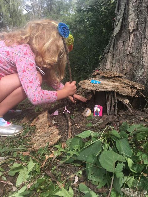 Kids Exploring, Green Door, Nature Play, Nature Kids, Happy Healthy, Parenting Guide, Raising Kids, Outdoor Kids, The Craft