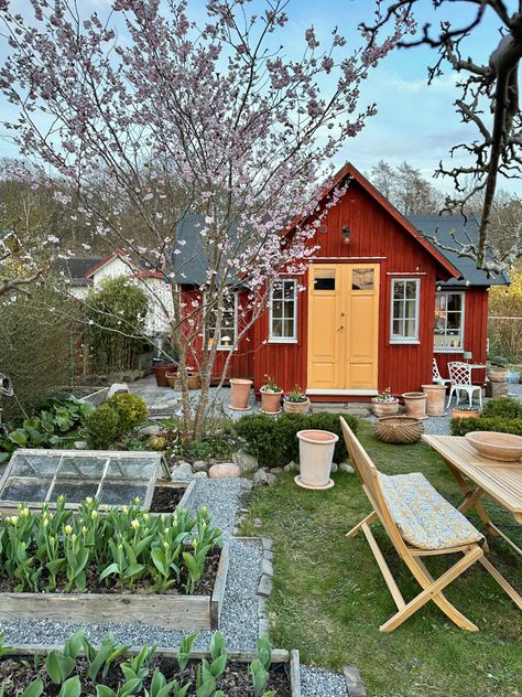 my scandinavian home: A Small-ish Swedish Home, That's Big on Character Scandinavian Cottage, My Scandinavian Home, Swedish Summer, Swedish Cottage, Fresh Farmhouse, Garden Inspo, Tiny House Inspiration, Swedish House, Hygge Home