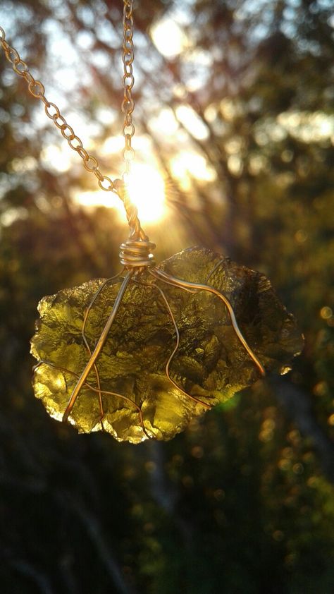 Moldavite Crystal Aesthetic, Moldavite Aesthetic, Czech Culture, Moldavite Crystal, Moldavite Jewelry, Moldavite Stone, Crystal Aesthetic, Raw Gemstones, Crystals Minerals