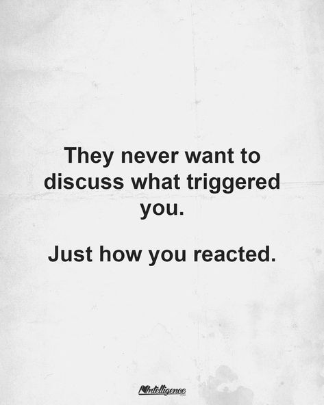 React Quotes, Narcissistic Mother, Powerful Inspirational Quotes, Playing The Victim, Emotional Awareness, Narcissistic Behavior, Beach Quotes, Quotes And Notes, Truth Quotes