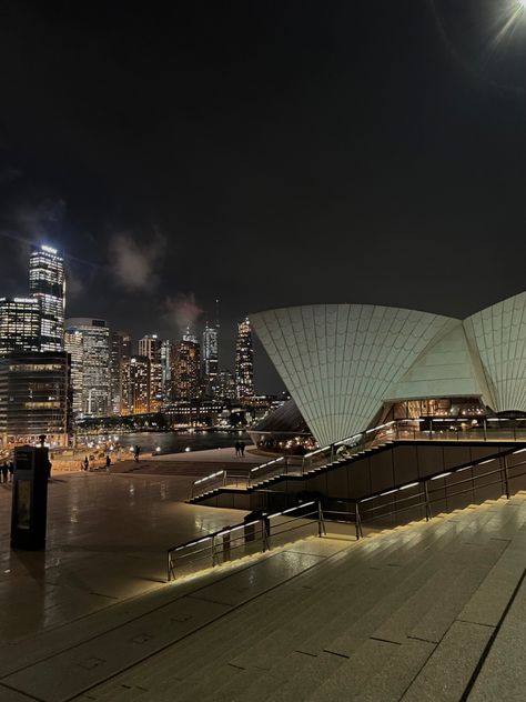 #sydney #australia #aus #travel #iconic #operahouse #tourist #winter #sydneyviews Nature, Sydney In Winter, Winter In Australia Aesthetic, Australia Winter Aesthetic, Winter Manifestations, Sydney Aesthetic, Winter Bucketlist, Aus Travel, Sydney Winter