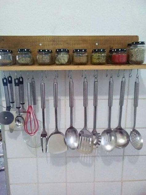 Easy Storage Ideas, Storage Ideas For Small Spaces, Home Organization Ideas, Kitchen Organization Diy, Small Kitchen Decor, Kitchen Interior Design Decor, Ideas For Small Spaces, Diy Kitchen Decor, Diy Kitchen Storage