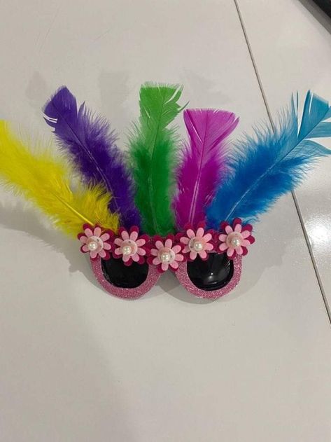 Sunglass Decoration, Buu Monster Inc, Crazy Sunglasses, Diy Kids Art, Seuss Classroom, Spring Camping, Homemade Bows, Bird Costume, Camp Style