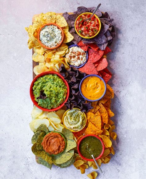 Around The World Food Ideas For Party, Mexican Charcuterie Board, Easy Homemade Salsa, Homemade Chips, Charcuterie Inspiration, Dip Recipes Easy, Snack Board, Party Food Platters, Charcuterie Recipes