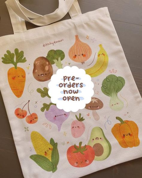 Tote Gardening, Tote Bag Design Ideas, Handpainted Tote Bags, Bag Design Ideas, Kawaii Fruit, Best Tote Bags, Painted Tote, Glassine Bags, Girls Tote