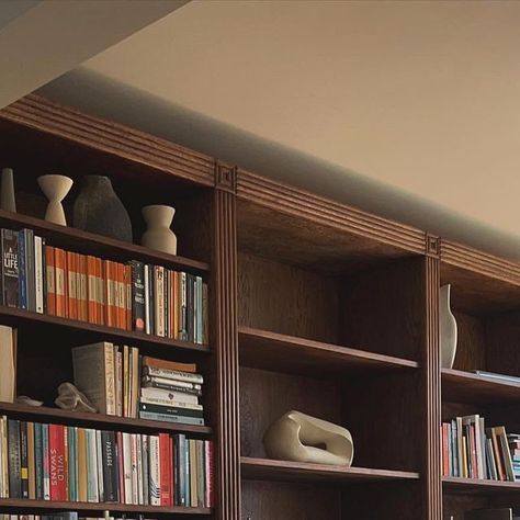 Kaykew on Instagram: "Oak veneer bookcase with solid oak fluting & walnut stain. Incredible stuff by @quanstrom_studio 🤌🏼" Walnut Bookcase, Oak Bookcase, Walnut Stain, Oak Veneer, Solid Oak, Dean, Mood Board, Bookcase, Walnut