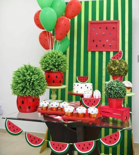 Watermelon Birthday Party Theme, Watermelon Activities, Christmas Cupcakes Decoration, Fruit Birthday Party, Watermelon Birthday Parties, School Kids Crafts, Watermelon And Lemon, Fruit Birthday, Watermelon Decor