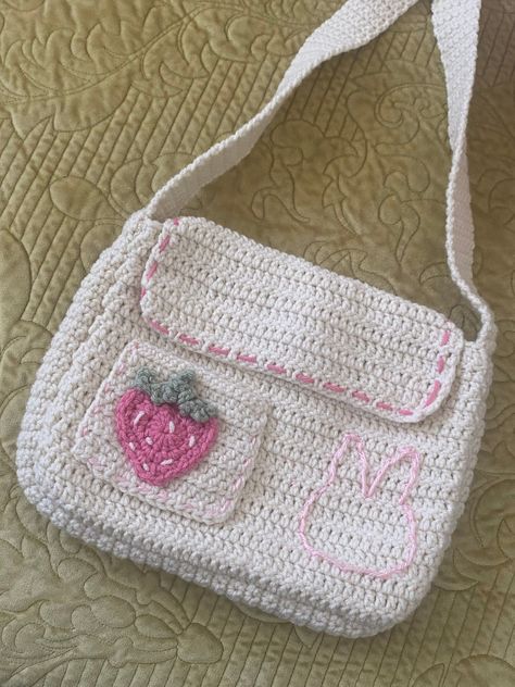 Crochet Pocket Bag, Crochet Messenger Bag, Matching Crochet, Embroidered Bunny, Kawaii Crochet, Fun Crochet Projects, Crochet Tote, Diy Crochet Projects, Pretty Bags