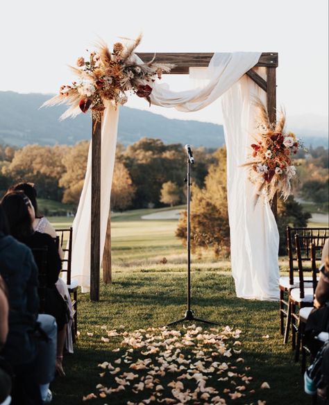 Diy Rustic Wedding Alter, Wedding Ceremony Arch Decor, Simple Boho Arch, Rustic Wedding Altar Outdoor Ceremony, Pampas Rustic Wedding, Pampas Arbor Wedding, Rustic Alter Decor, Boho Fall Wedding Arbor, Wedding Rustic Arch