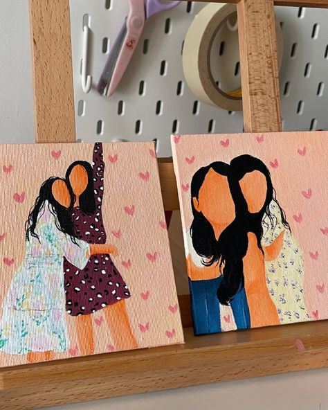 Taking orders for customised paintings🩷 dm to order!💌 Flat face illustrations - available on 3 sizes Prices are inclusive of Free shipping and mini easel Customised paintings, custom painting, handmade painting, handmade gifts, personalised gifts India, small business India, faceless painting, couple artwork, gifts for her, gifts for him #customisedgifts #customisedpaintings #customisedpainting #coupleart #facelessportrait #facelesspainting #handmadegifts #customizedpainting #custompaint... Painted Gifts For Friends, Canvas Painting Birthday Gift, Custom Gifts For Friends, Canvas Couple Ideas, Friends Aesthetic Painting, Mini Canvas Art Best Friends, Paintings With Friends, Painting For Friends Birthday, Two Friends Painting