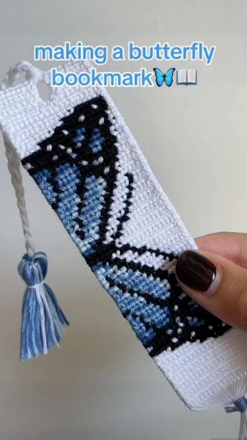 Butterfly Bookmark Tutorial, Butterfly Macrame, Macrame Bookmark, How To Make Butterfly, Butterfly Bookmark, Bracelet Book, Ankle Bracelets Diy, Motivate Me, Yarn Bracelets