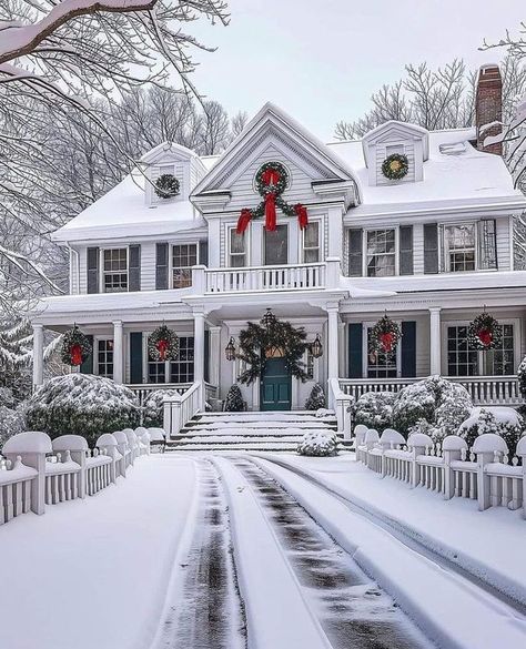 Everything Christmas Winter House Exterior, Mansion Exterior, Suburban House, Casa Vintage, Christmas Time Is Here, Winter Scenery, Christmas Scenes, Dream House Exterior, Christmas House