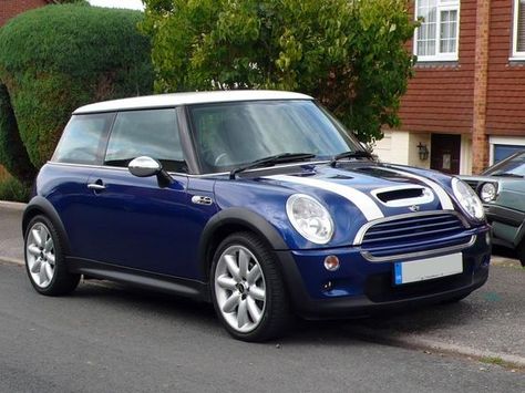 2007 mini cooper blue | Thought I'd show you a couple of pics of my Indi Blue Cooper S Fiat 500 Black, White Mini Cooper, Blue Mini Cooper, Black Mini Cooper, Mini Cooper Hardtop, Mini Cooper Models, 2005 Mini Cooper, 2007 Mini Cooper, Mini Cooper R56