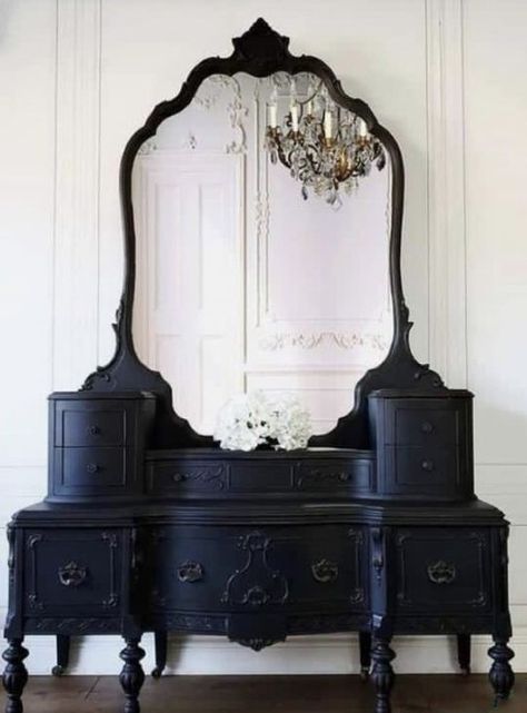 California Bedroom, Glam Vanity, Vanity Makeup Table, Makeup Dressing Table, Makeup Room Decor, Gothic Furniture, Dark Home Decor, Antique Vanity, Goth Home Decor