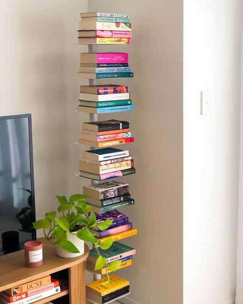 [PaidAd] 32 Floating Bookshelves Bedroom Ideas Tricks You Have To See #floatingbookshelvesbedroomideas Floating Vertical Bookshelf, Vertical Floating Bookshelves, Bookshelf Small Living Room, Cool Book Shelves Ideas, Cool Bookshelf Ideas Bedroom, Floating Shelves For Small Spaces, Books Small Space, Bookshelf In Small Room, Floating Bookshelf Decor